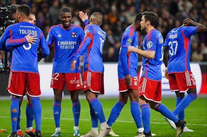 开云手机注册-风云突变阿森纳今夜完成体检，法国杯版图或变，引发热议，年轻球员得到机会的简单介绍-开云手机注册